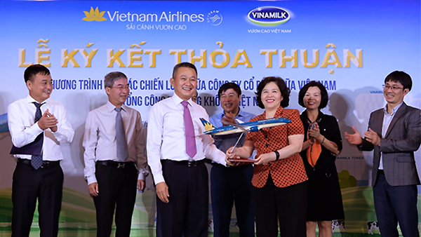 Thơm ngon thức uống Vinamilk trên chuyến bay Vietnam Airlines