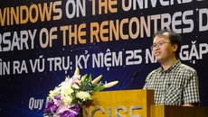 GS Đàm Thanh Sơn: "Đừng ngần ngại chia sẻ khó khăn" GS Đàm Thanh Sơn: "Đừng ngần ngại chia sẻ khó khăn"