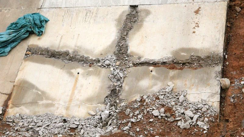 Nước ngầm đẩy gãy kênh bê tông ở dự án thuỷ lợi ngàn tỉ?