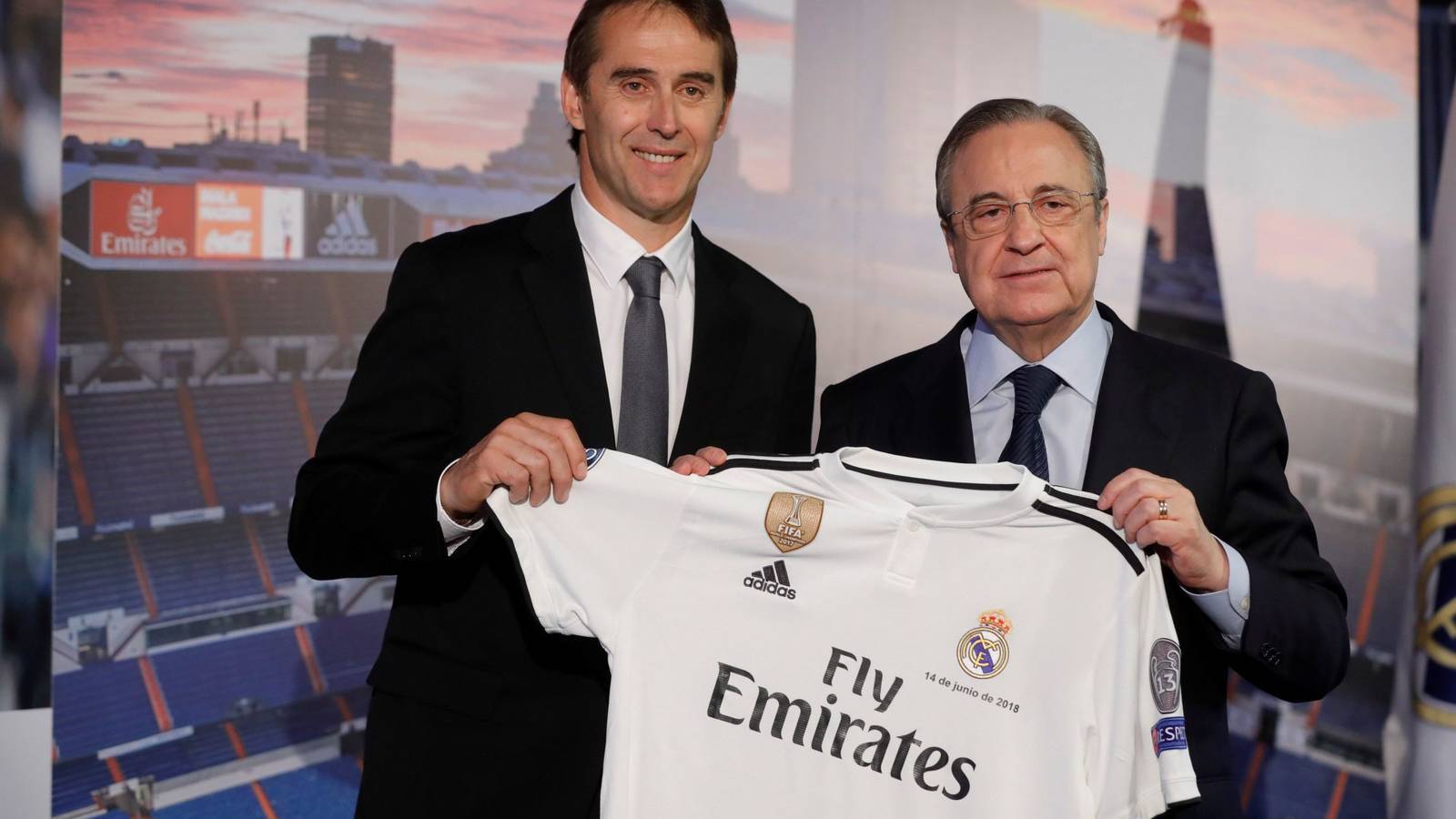 {title} MU thưởng nóng Shaw, Real đánh lớn 300 triệu euro