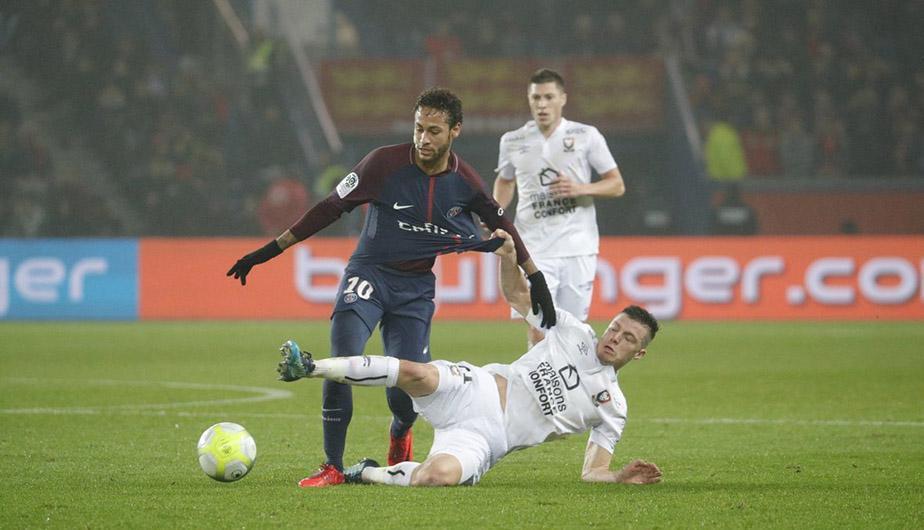 Lịch thi đấu bóng đá hôm nay 13/8