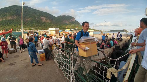 Côn Đảo 'phát sốt': Dân mua đất đổ về không có chỗ mà ngủ