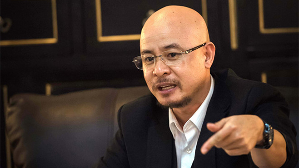 Đặng Lê Nguyên Vũ bất ngờ xuất hiện với thần sắc khó tin