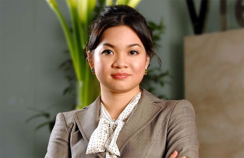 Bán rẻ cổ phiếu, bà Nguyễn Thanh Phượng đang toan tính điều gì