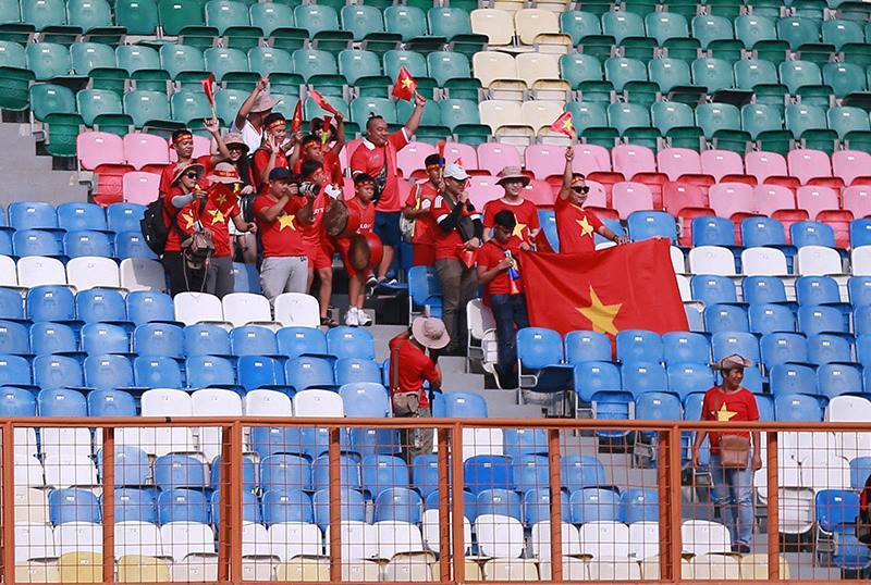 CĐV cổ vũ U23 Việt Nam vs U23 Pakistan