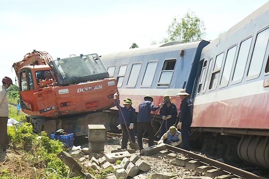 Tai nạn đường sắt liên tiếp: Bộ trưởng phát công văn khẩn