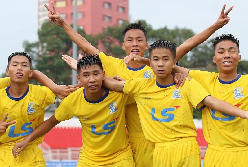 VCK U15 QG- Cúp Thái Sơn Bắc: SLNA chia điểm, Sài Gòn thắng