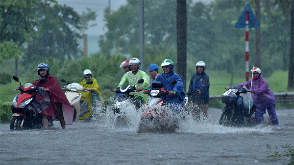 Dự báo thời tiết 15/8: Bão tiến gần Hải Phòng-Thanh Hóa, miền Bắc mưa rất to