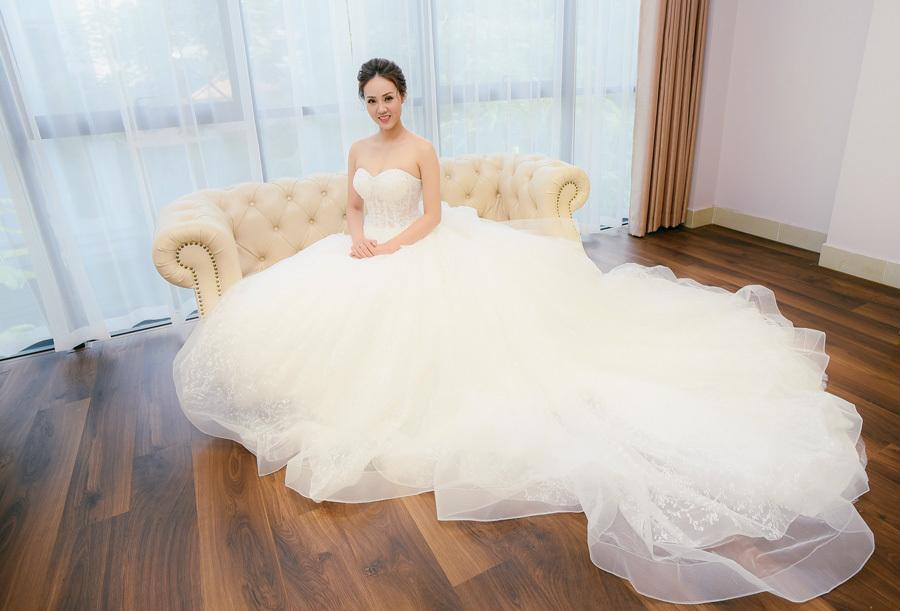 1Hướng dẫn cô dâu chi tiết cách chọn trang phục và phụ kiện ngày cưới   BLOG CƯỚI