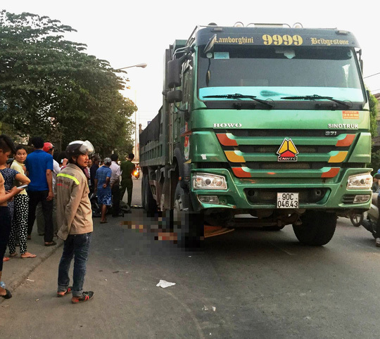 Đáng Sợ Tiếng Còi Xe, Giật Mình Mất Mạng Trong Tích Tắc