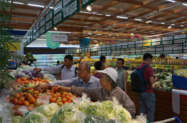 Co.opmart giảm giá sốc cuối tuần, tặng phiếu mua hàng