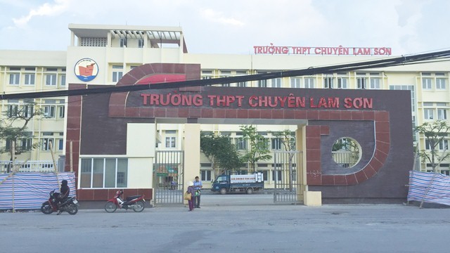 truong thpt chuyen lam son