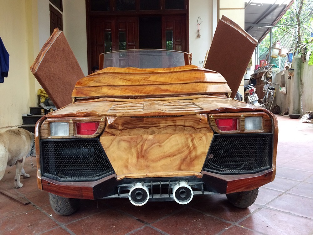 Lộ diện chủ nhân chiếc “siêu xe” Lamborghini bằng gỗ gây sốt tại Hà Nội