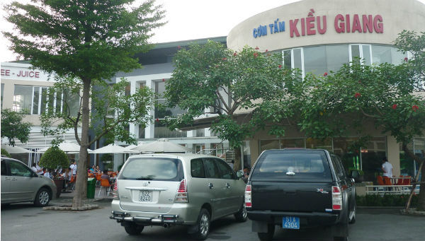 Quán cơm tấm Kiều Giang nổi tiếng bị phát hiện sử dụng nguyên liệu lạ