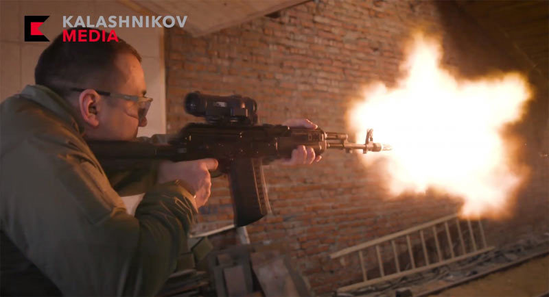 Xem mẫu súng trường mới của nhà sản xuất AK-47 nhả đạn