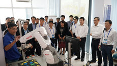 "Việt Nam cần chiến lược kêu gọi nhân tài về nước mạnh mẽ hơn"