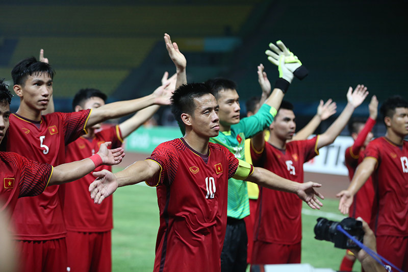 Giành vé vào tứ kết, U23 Việt Nam nhận mưa tiền thưởng