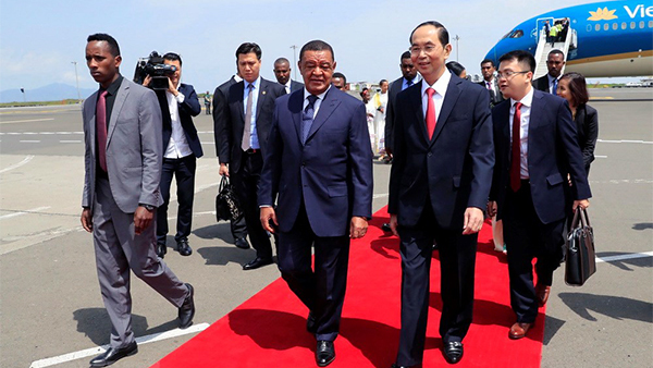 Hình ảnh Chủ tịch nước và phu nhân thăm Ethiopia