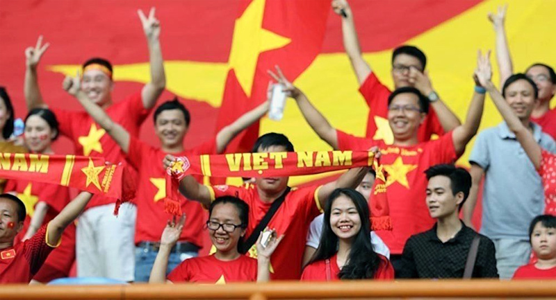 Scouting for traveling around, costs thousands of dollars to Indonesia to encourage U23 Vietnam football