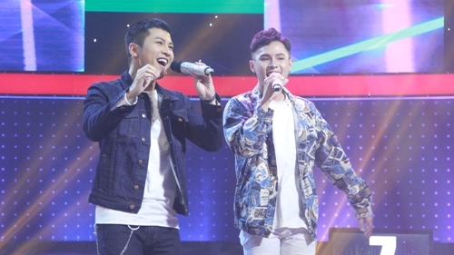 Giọng ca bí mật số 3 lên sân khấu cùng Mai Tiến Dũng, hòa giọng ăn ý trong ca khúc Tối nay em muốn sao
