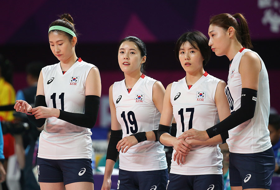 Dàn chân dài bóng chuyền Hàn Quốc gây sốt ở Asiad