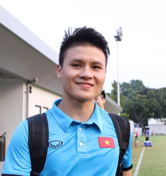 Văn Toàn U23 Việt Nam: 'Nhuộm tóc bạch kim để tự tin hơn khi ra sân'