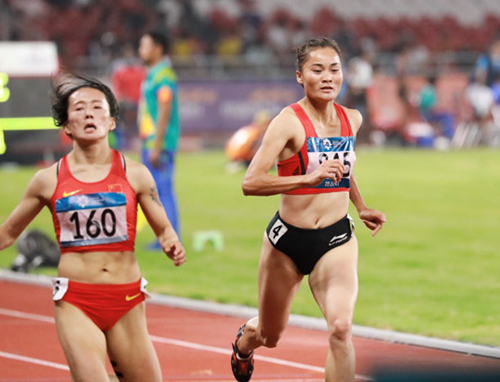 Asiad ngày 28/8: Tú Chinh bị loại, Quách Thị Lan vào chung kết chạy 200m