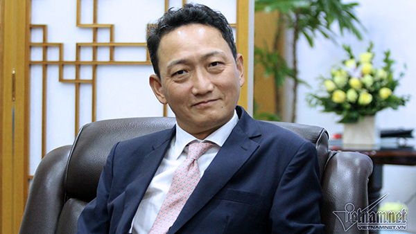 U23 VN thắng, Đại sứ Hàn Quốc xuống đường ăn mừng