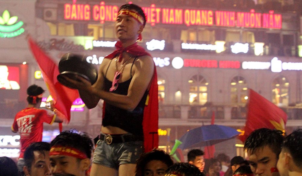 U23 Việt Nam thua trận, đội mưa 'đi bão' quên cả lối về