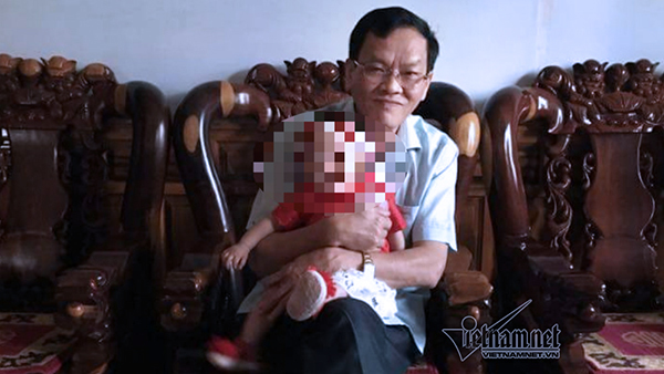 Tuổi xế chiều, cán bộ Tỉnh ủy bị bồ 'quậy' đòi tiền nuôi con