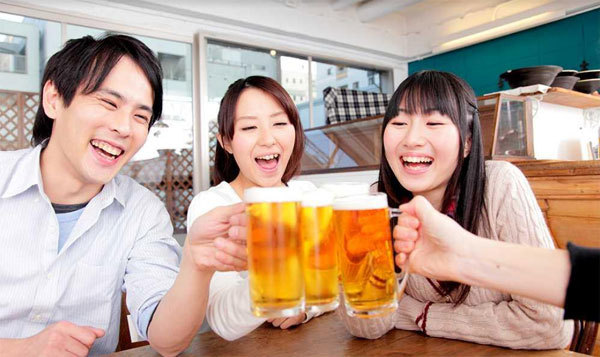 Học người Nhật ngừa rối loạn tiêu hóa khi uống rượu bia