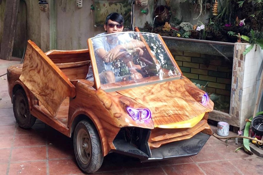 Ô tô Lamborghini, BMW bằng gỗ độc nhất Việt Nam