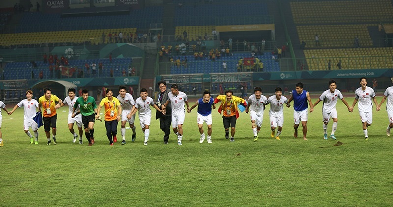 U23 Việt Nam đấu U23 UAE: Có một người... nông dân Park Hang Seo!