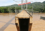 Nghệ An: Thủy điện xả lũ đứt mố cầu treo Chôm Lôm