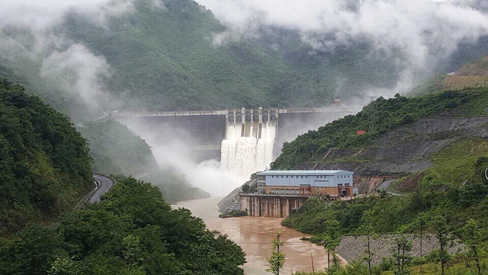 Nghệ An: Thủy điện xả lũ đứt mố cầu treo Chôm Lôm