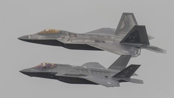 Mỹ chế siêu tiêm kích lai F-22 và F-35 để làm gì?