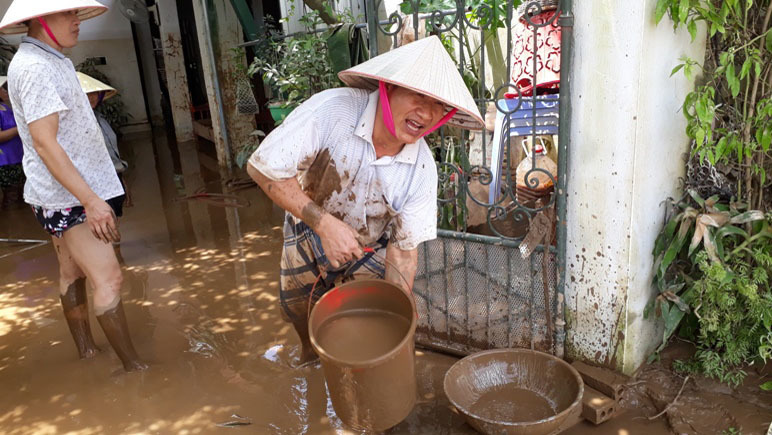 Nhà ngập cả mét bùn, 13 người Thanh Hóa chết, mất tích sau lũ