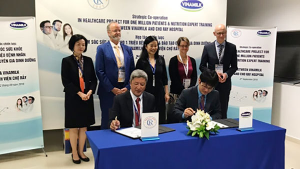 Vinamilk và BV.Chợ Rẫy hợp tác chiến lược nâng tầm quốc tế