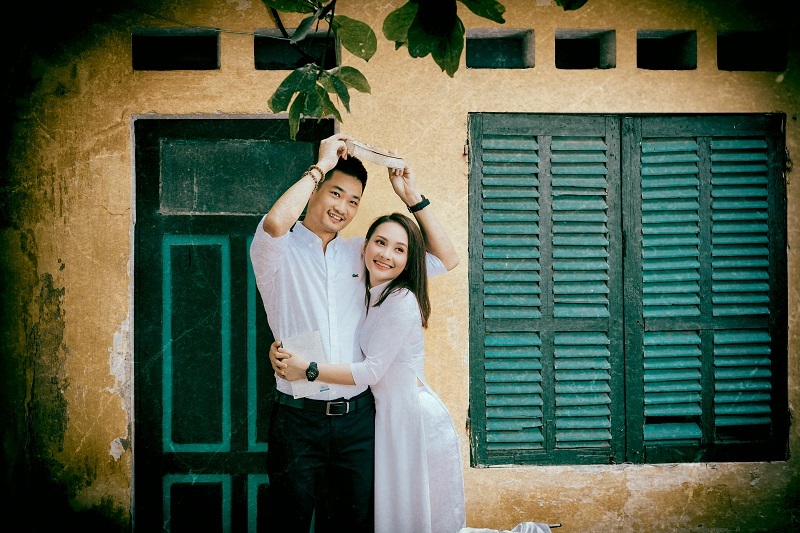 {title} Bảo Thanh hóa 'em gái mưa' tình tứ bên ông xã