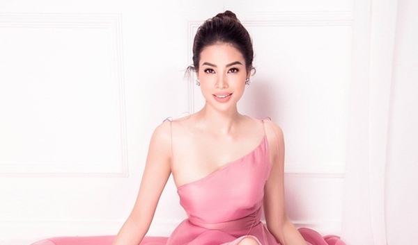Hoa hậu Phạm Hương sang Mỹ chữa bệnh tuyến giáp