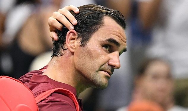 Federer bị tay vợt hạng 55 thế giới 