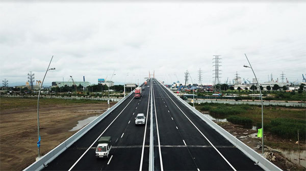 Thông xe cao tốc nghìn tỷ, khách nườm nượp đổ về Hạ Long
