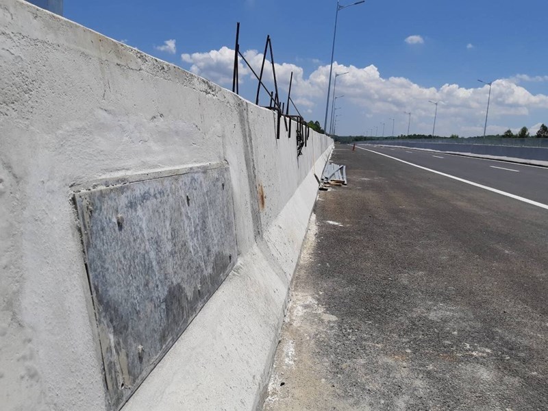 Sự thật 'bê tông cốt chuối' trên cao tốc Đà Nẵng - Quảng Ngãi