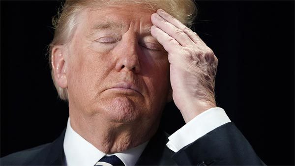 Ông Trump đang bị 'hạ bệ' từ bên trong Nhà Trắng?