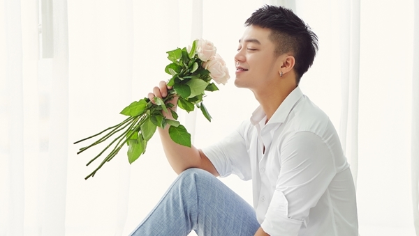 Ca sĩ Hồng Dương úp mở chuyện cưới xin