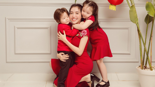 Elly Trần khoe 2 con lai đẹp như thiên thần