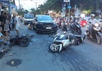 Xe 'điên' tông liên hoàn trên phố Sài Gòn, 3 người trọng thương