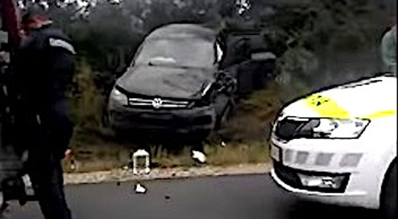 Hiện trường vụ đâm xe chở Tổng thống Moldova