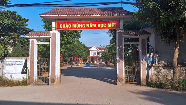 Phụ huynh băn khoăn trường thu nhiều khoản trước khi vào học