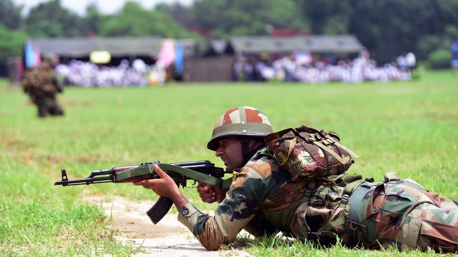 Ấn Độ sẽ thay 150.000 quân bằng vũ khí công nghệ cao